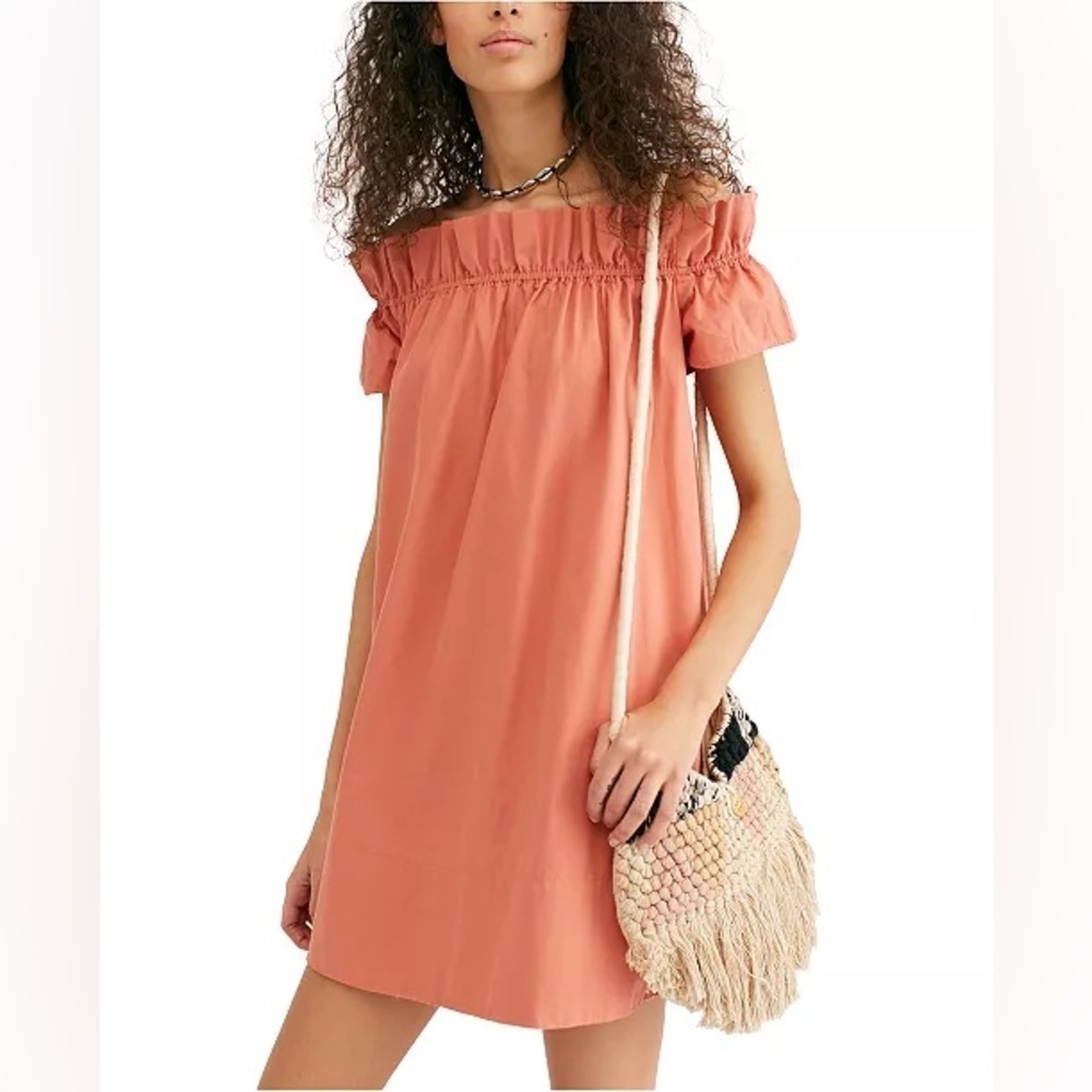 Free People 'Sophie' Off-The-Shoulder Mini Dress in "Terracotta"
Size M
